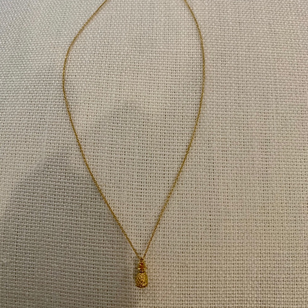 Gold pineapple necklace